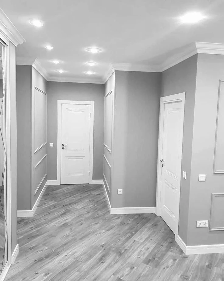Panelled hall with spotlights